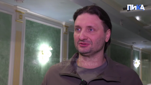 «Стараемся быть полезными не только творчеством», — Запашный приехал в Донбасс