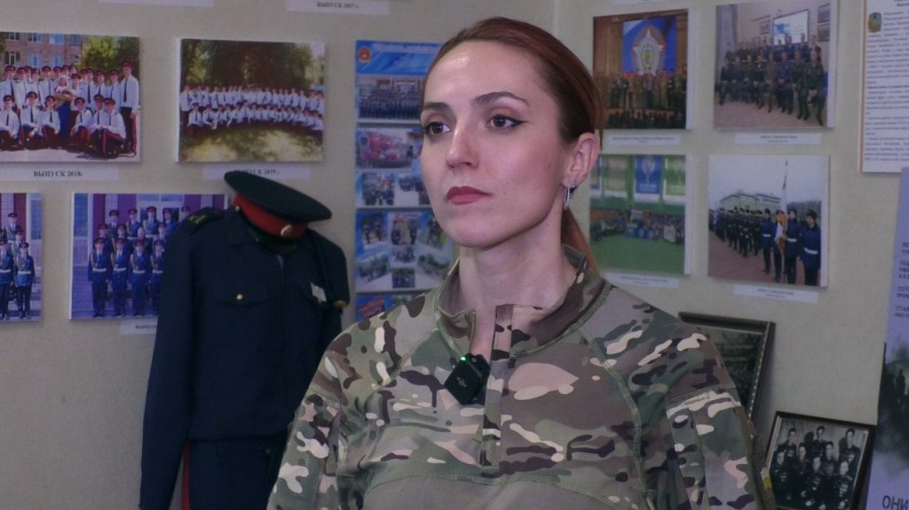 Инструкторы Центра «Воин» обучают луганских кадет