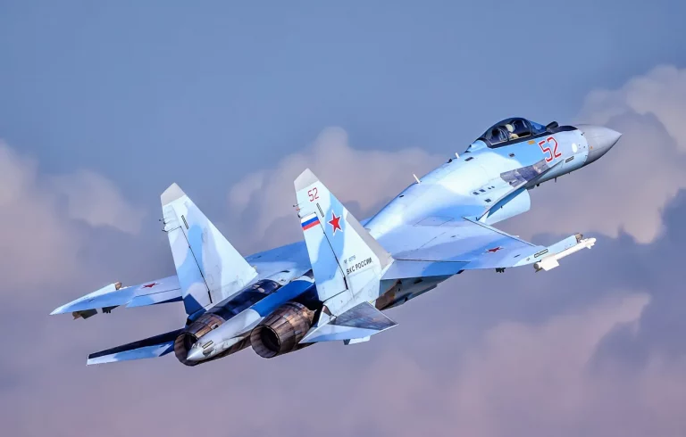 Су-35 обогнал Су-57. 400 истребителей — мощь ВКС России