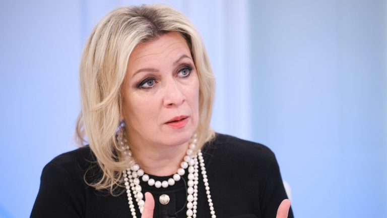 Захарова назвала киевский режим несамостоятельным в вопросах мира
