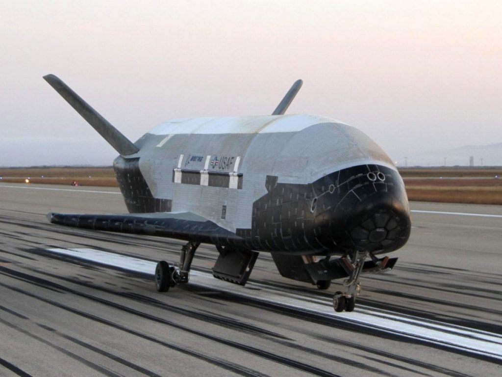 X-37B на орбите: Россия настаивает — это ядерный бомбардировщик США