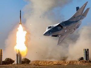 С-400 остаётся грозой для F-22 и F-35, признают в США