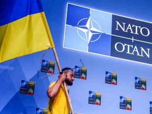 Экс-глава ЦРУ Петреус: Украина ведёт войну с Россией за НАТО