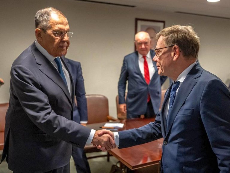 Лавров и Вадефуль встретились впервые с начала СВО