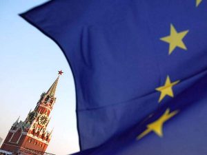 Франция и Словакия заблокировали продление санкций ЕС против России