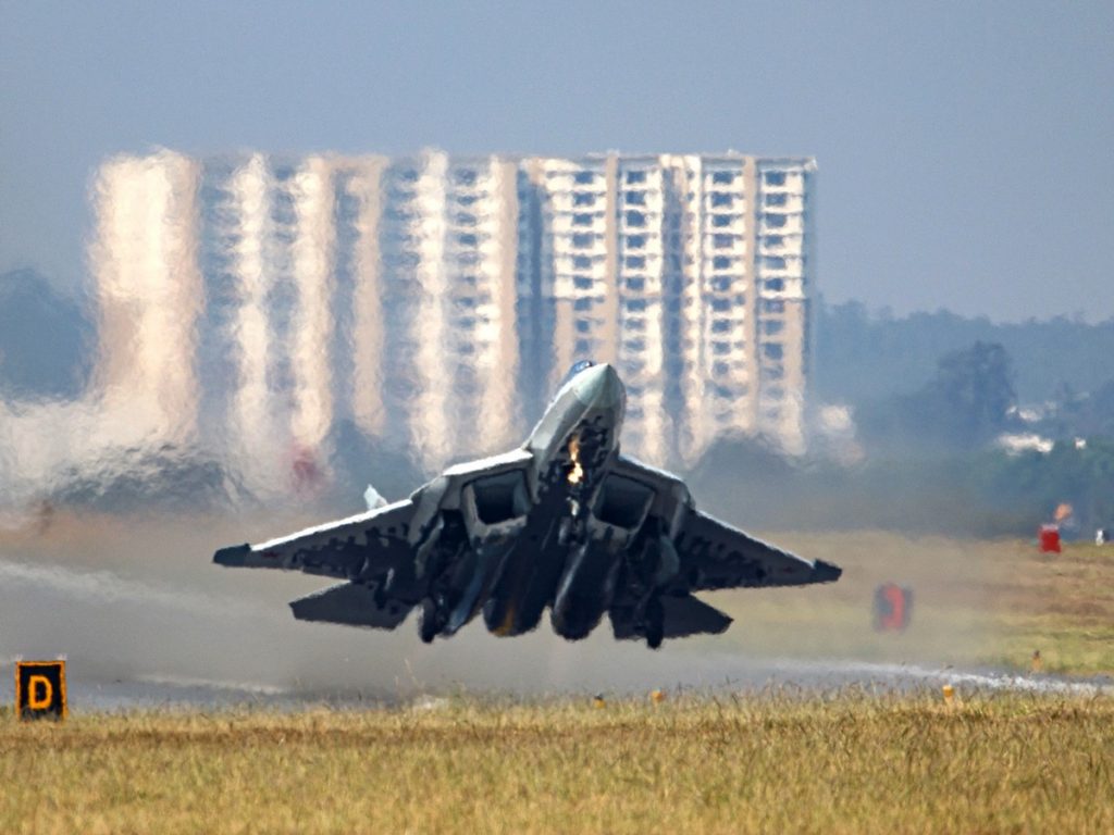 Су-57 совершил трансконтинентальный перелёт на внутреннем топливе