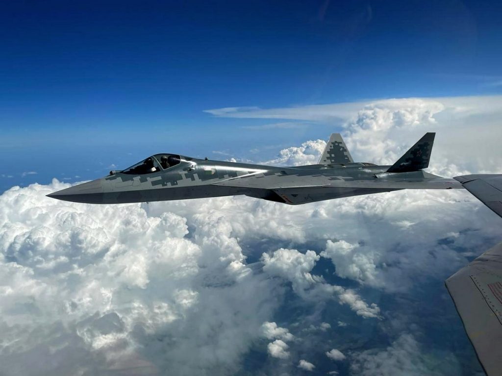 Минобороны РФ: ВКС получили партию Су-57 в новом облике